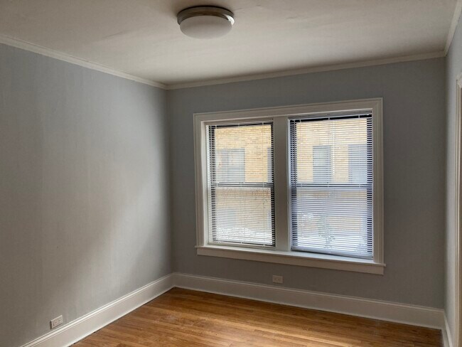Building Photo - 7331 N Honore St