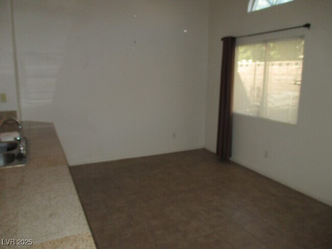 Foto del edificio - 7100 Junction Village Ave