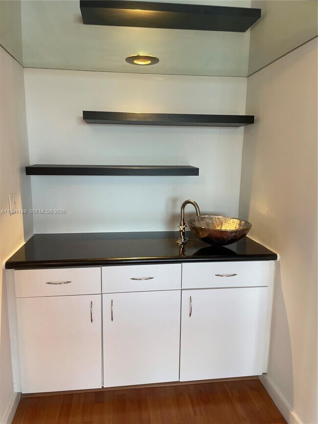 Foto del edificio - 3530 Mystic Pointe Dr