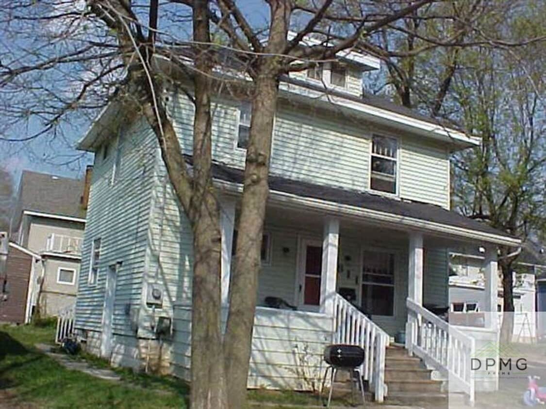 Photo - 811 Summerville Avenue