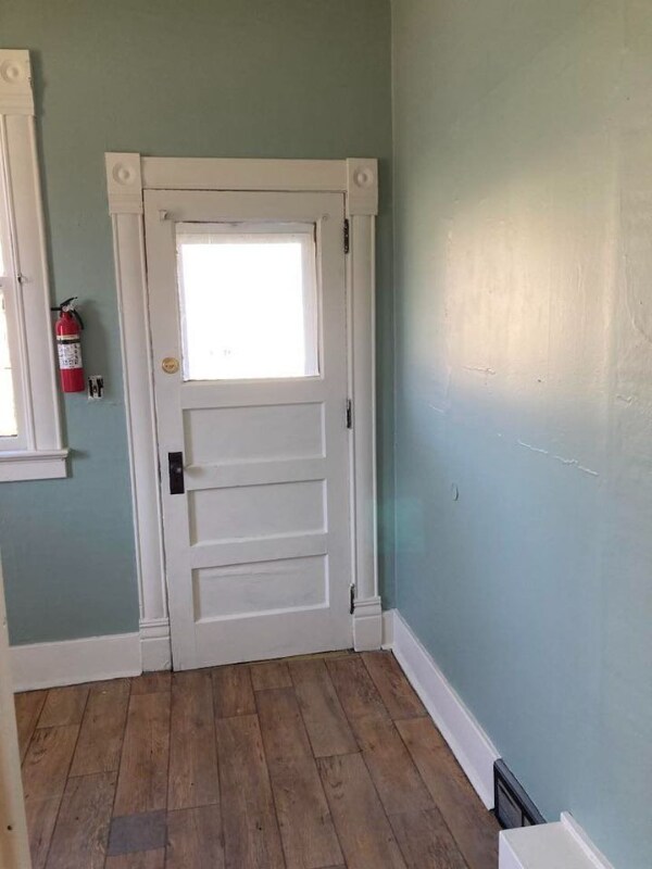 Building Photo - 805 4th St SW