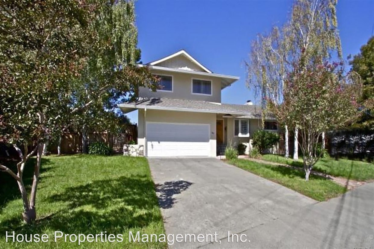 Primary Photo - 21 Balclutha Dr