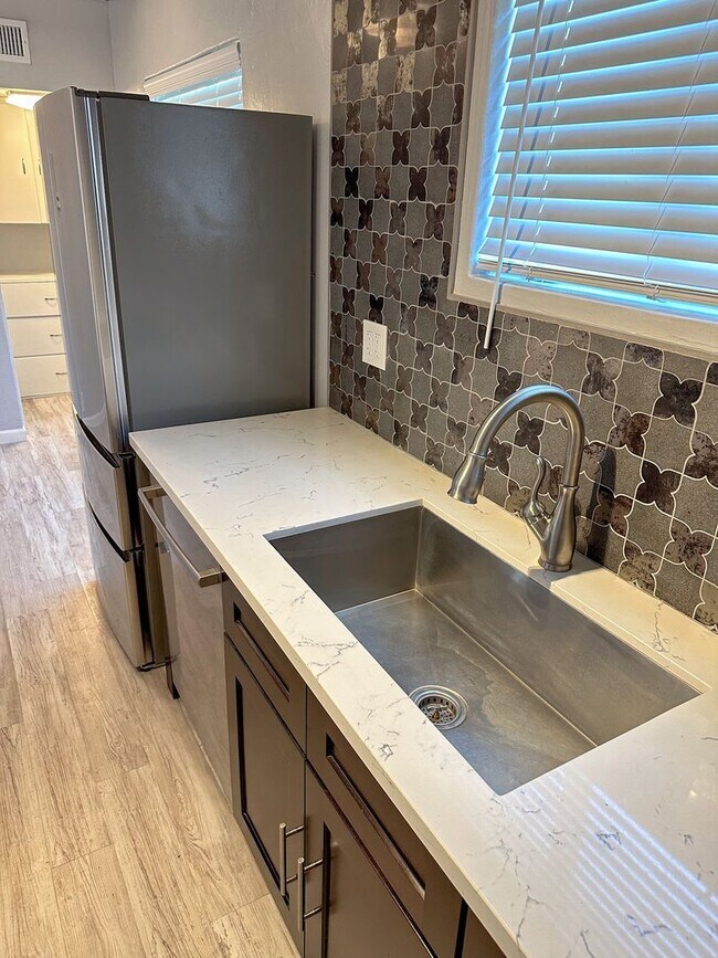 Foto del edificio - 1936 N Tucson Blvd