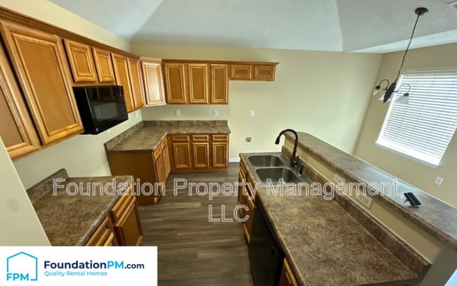 Building Photo - 10087 Mill Hill Ave