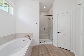 Building Photo - 508 Water Ash Ct