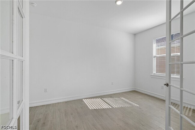 Foto del edificio - 43847 Blue Heron Ln