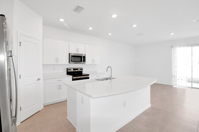 Foto del edificio - Palmero Annual Townhouse for Rent