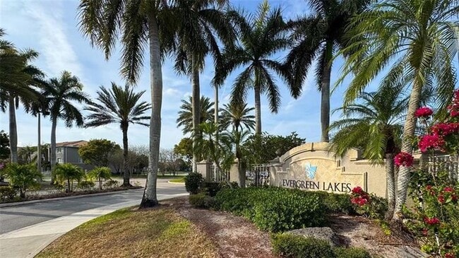 Foto del edificio - 5051 Wiles Rd