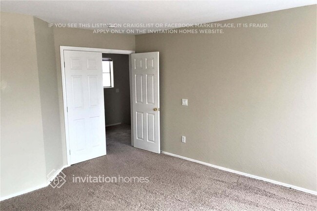 Building Photo - 5626 S 11th Pl