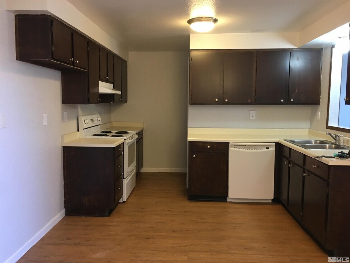 Building Photo - 6650 Lotus St