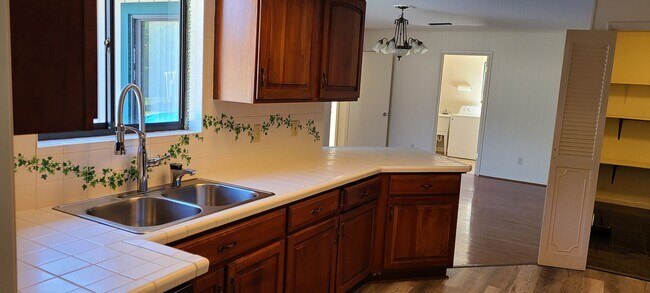 Foto del edificio - Remodeled 3/2 in Monterey