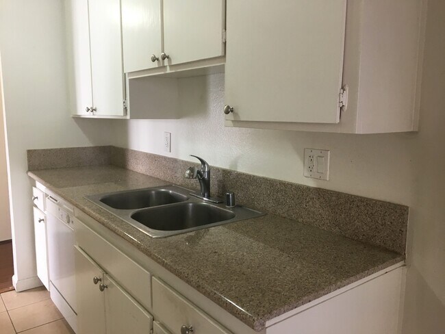 Foto del edificio - 11315 Moorpark St