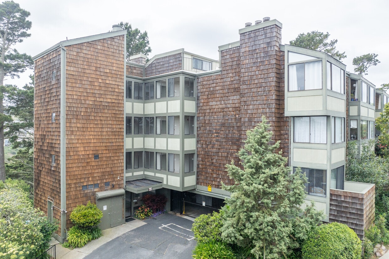Primary Photo - Goldmine Hill Condominium