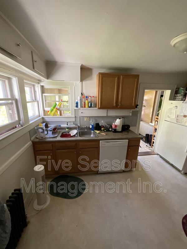 Building Photo - 406 North St
