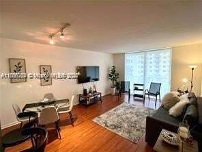 Foto del edificio - 2775 NE 187th St