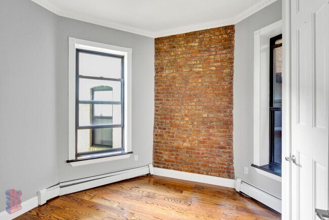 Foto del edificio - 15 W 103rd St