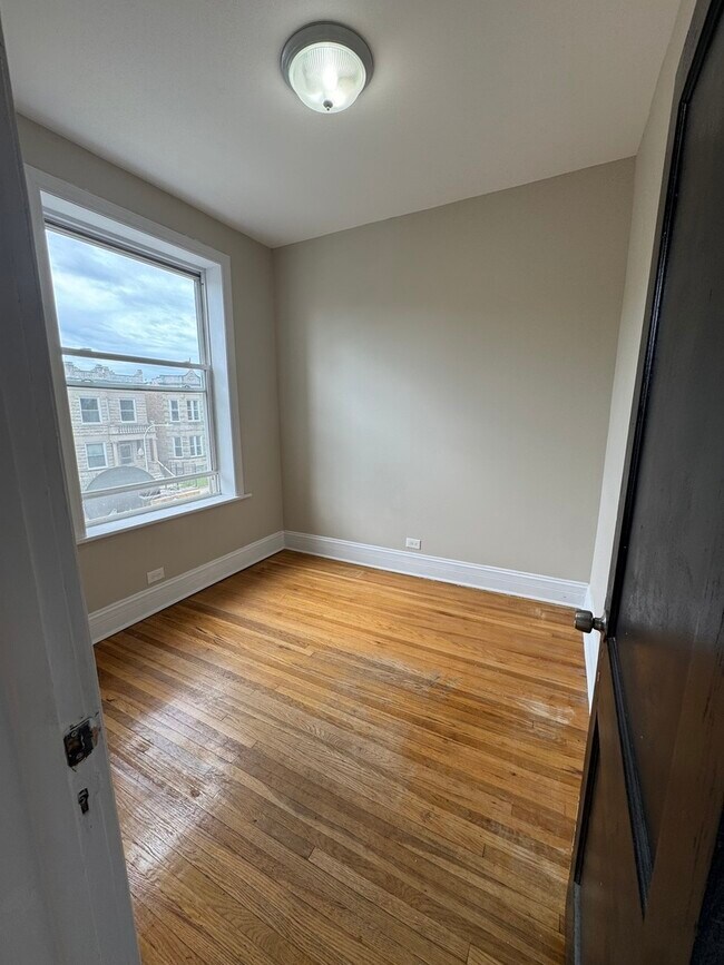 Foto del edificio - 4334 W Monroe St