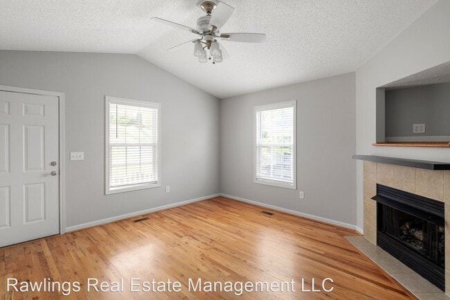 Foto del edificio - 3 br, 2 bath House - 114 Oak Terrace