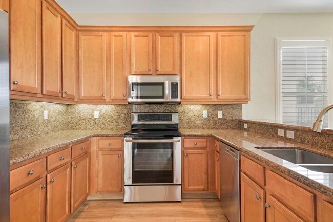 Building Photo - 8895 Chestnut Ridge Way