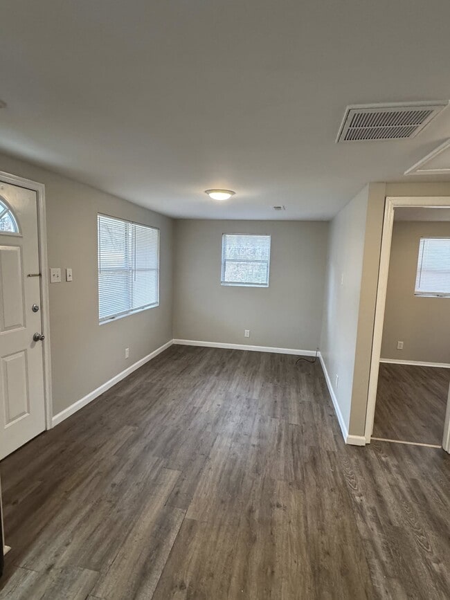 Foto del edificio - 129 Hamilton Ct