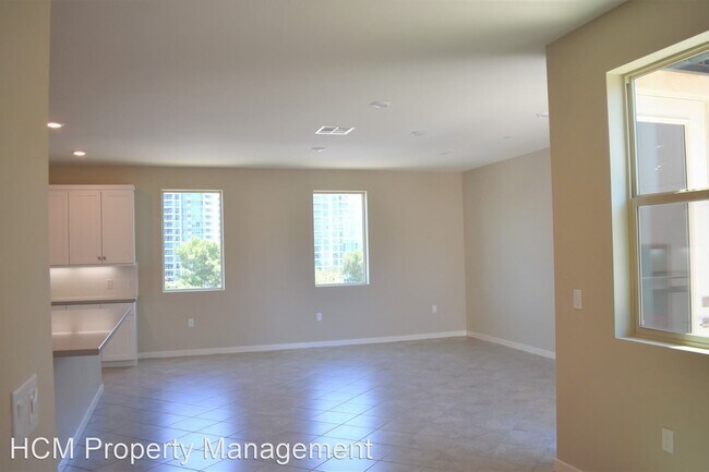 Building Photo - 2 br, 2 bath House - 210 Tribeca