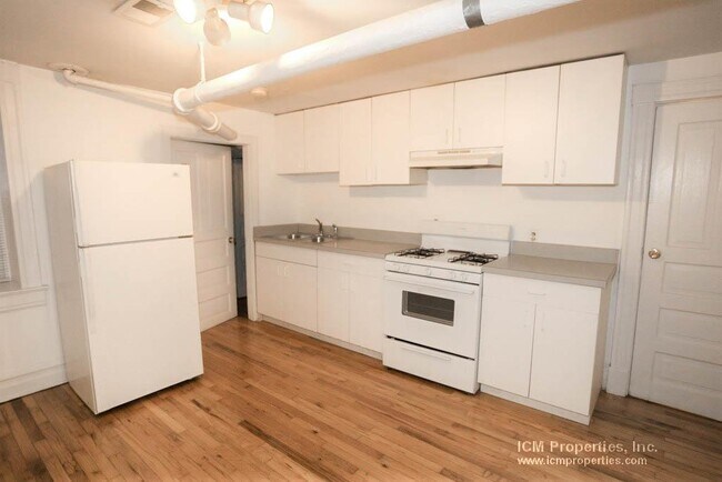 Foto del edificio - 853 W Lill Ave