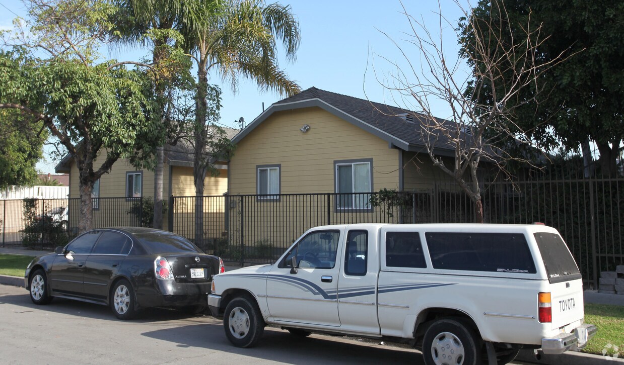 Building Photo - 752-754 Martin Luther King Jr Ave