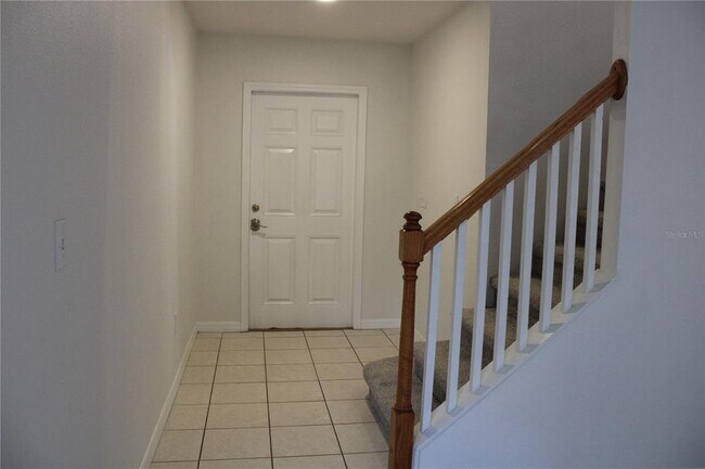 Building Photo - 7840 Carriage Pointe Dr