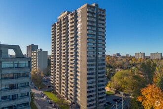 Building Photo - The Park West