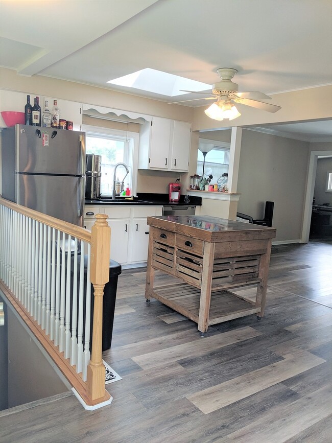 Foto del edificio - 2 Bedroom Remodeled Home with Lake Access