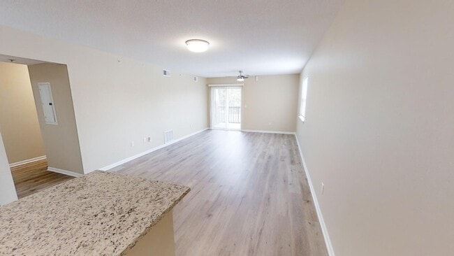 Building Photo - 1150 E 51st St