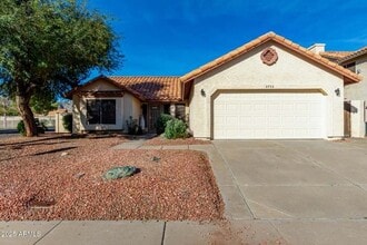 Building Photo - 2702 E Cathedral Rock Dr