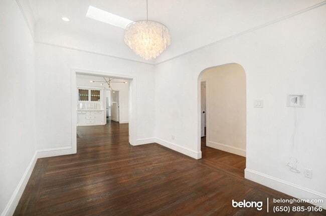 Building Photo - 1287 Sanchez St