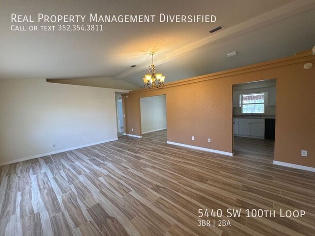 Foto del edificio - 5440 SW 100th Loop