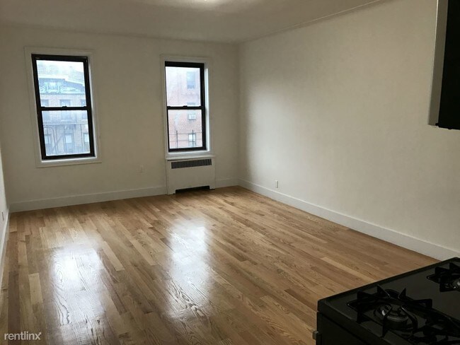 Building Photo - 275 Martense St