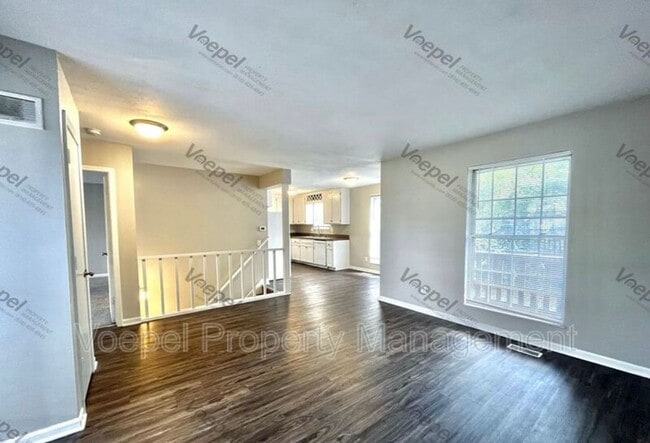 Building Photo - 10115-10115 E 67th St