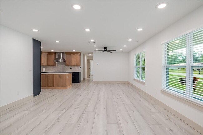 Foto del edificio - 4712 W Bay Ave