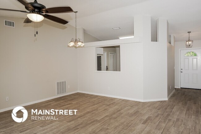 Foto del edificio - 1722 Elmhurst Cir SE