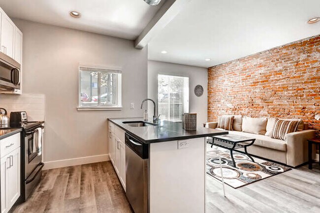 Building Photo - 3110 Vallejo St