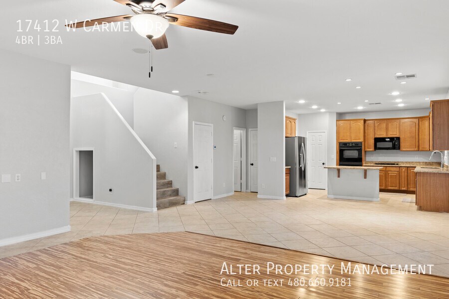 Foto principal - 4 Bed/2.5 Bath with pool in Surprise