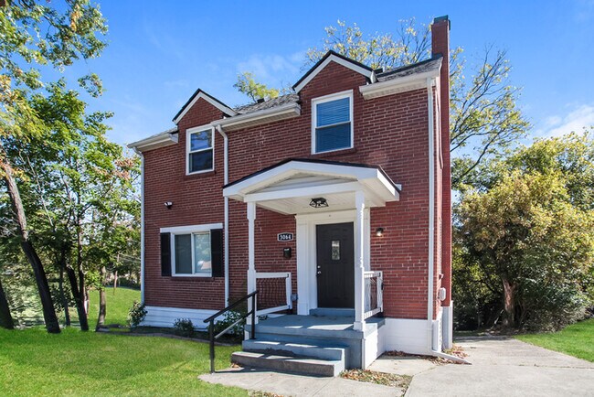 Foto del edificio - 3064 McHenry Ave