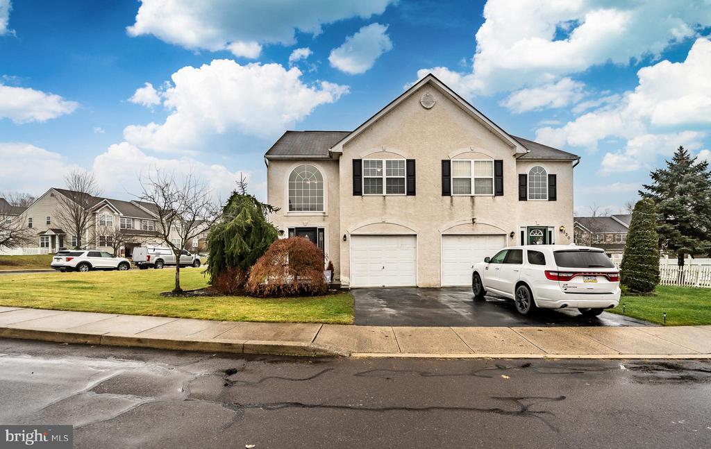 Foto principal - 326 Cattail Ct