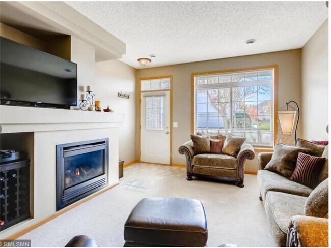 Foto del edificio - 3515 Cherry Ln