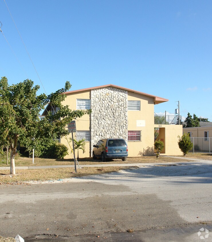 Foto del edificio - 165 NW 4th St