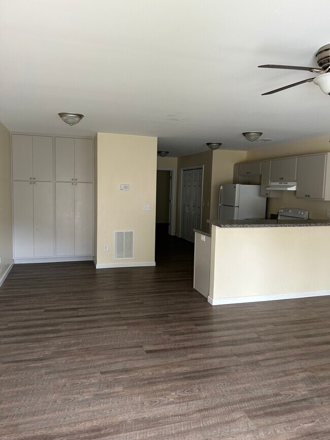 Kitchen - 11 November Ln