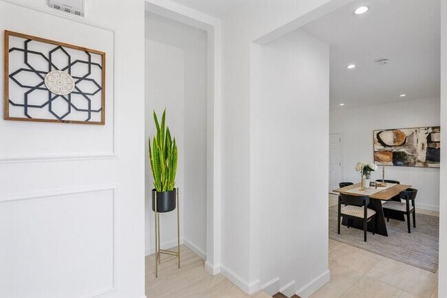 Foto del edificio - 113 Donaldson Way W