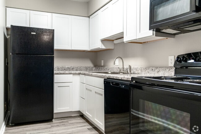 2 habitaciones, 2 baños - 865 pies cuadrados - Spring Lane Apartments