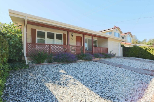 Building Photo - 2644 Monterey St