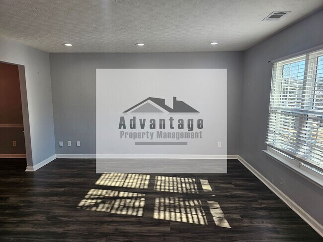 Foto del edificio - 2853 Da Vinci Blvd