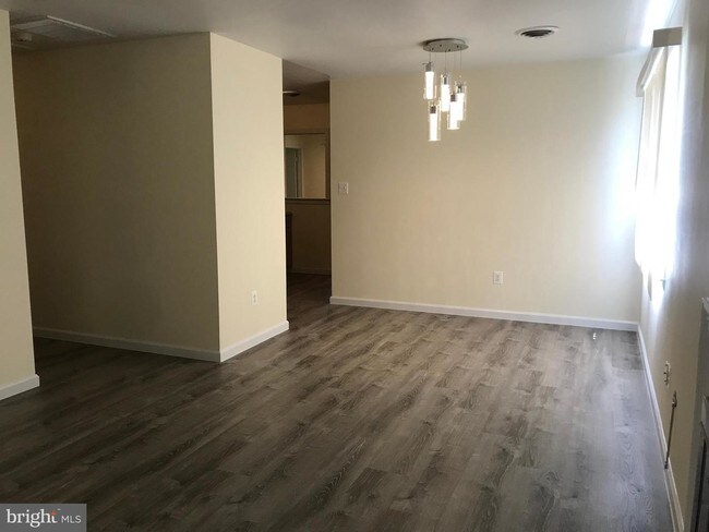 Foto del edificio - 7608 Heritage Dr
